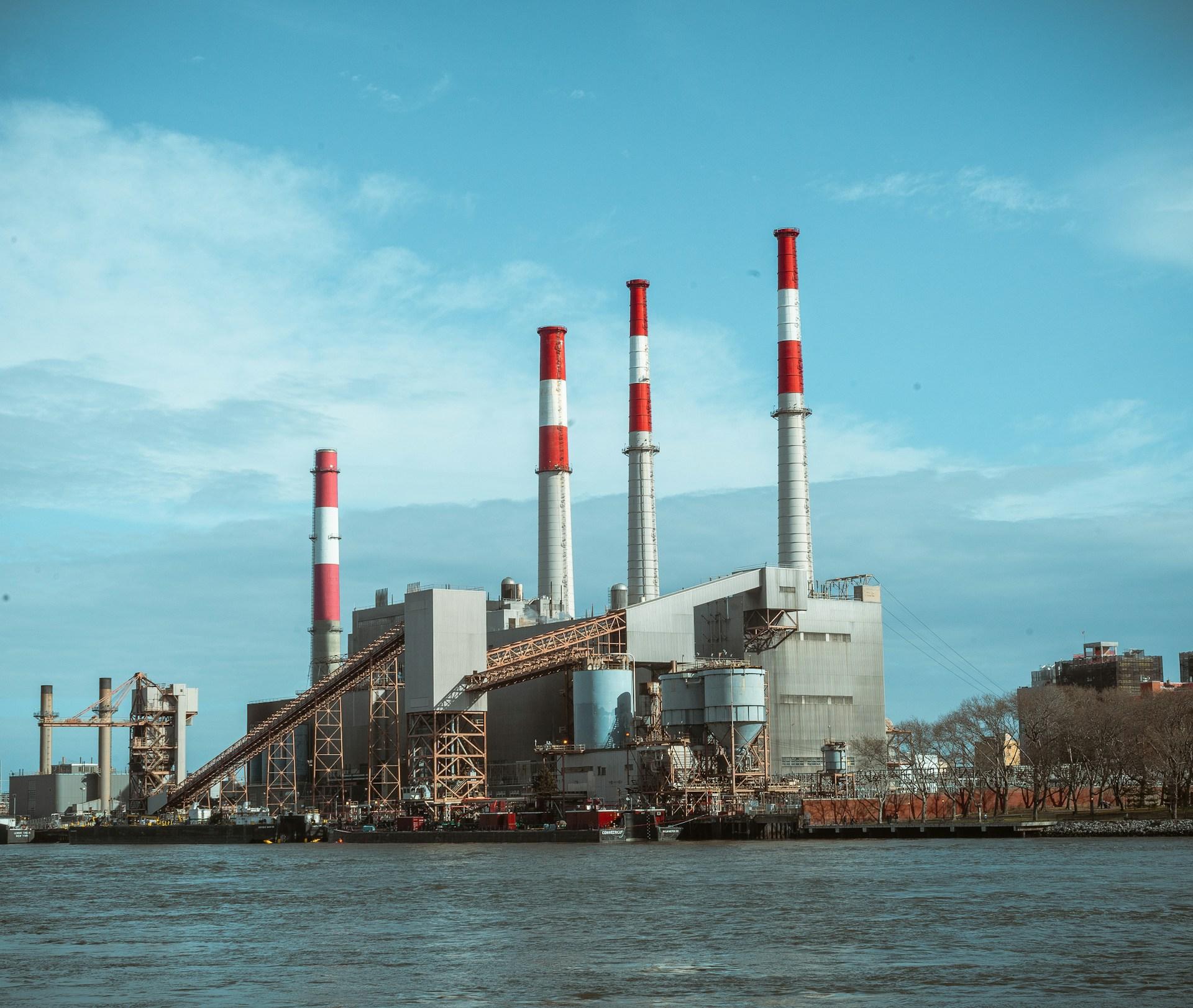Oil refinerys in Roosevelt Island, New York